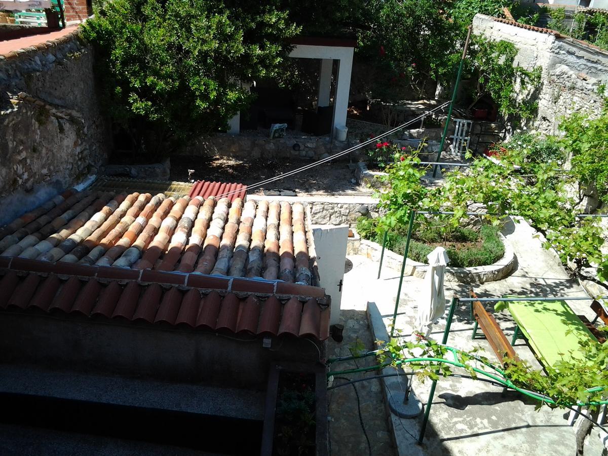 Apartment Mira Cres Bagian luar foto