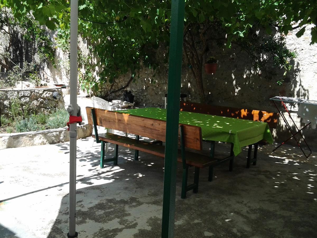Apartment Mira Cres Bagian luar foto